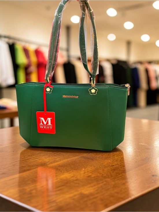 Montana West Handbags - Montana West Emerald Green Tote with Top Handles & Flower Hardware (NWT)